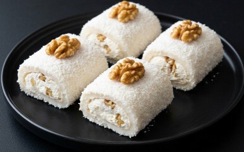 Easy No-Bake Coconut Cream Rolls Recipe