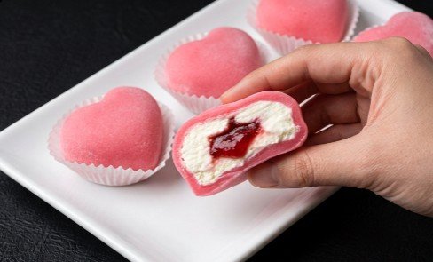 How to Make Strawberry Cheesecake Mochi Hearts